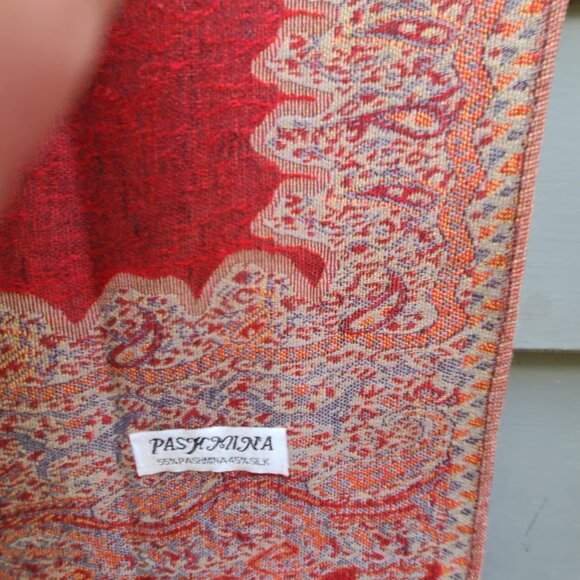 Red Gold Reversible Pashmina in Red and Gold - Picture 5 of 15